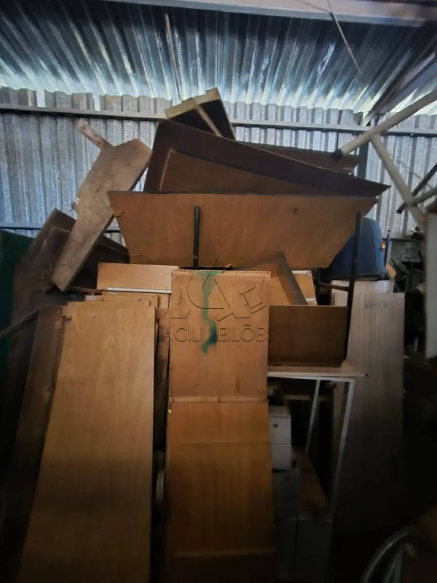LOTE 001 - MOBILIÁRIO	 	EM	 	GERAL,	 	INFORMÁTICA, ELETRÔNICOS,
	ELETRODOMÉSTICOS,	 	EQUIPAMENTOS
ODONTOLÓGICOS E HOSPITALARES
(DEPÓSITO DE BENS 01 – CENTRAL DE BRITAGEM)