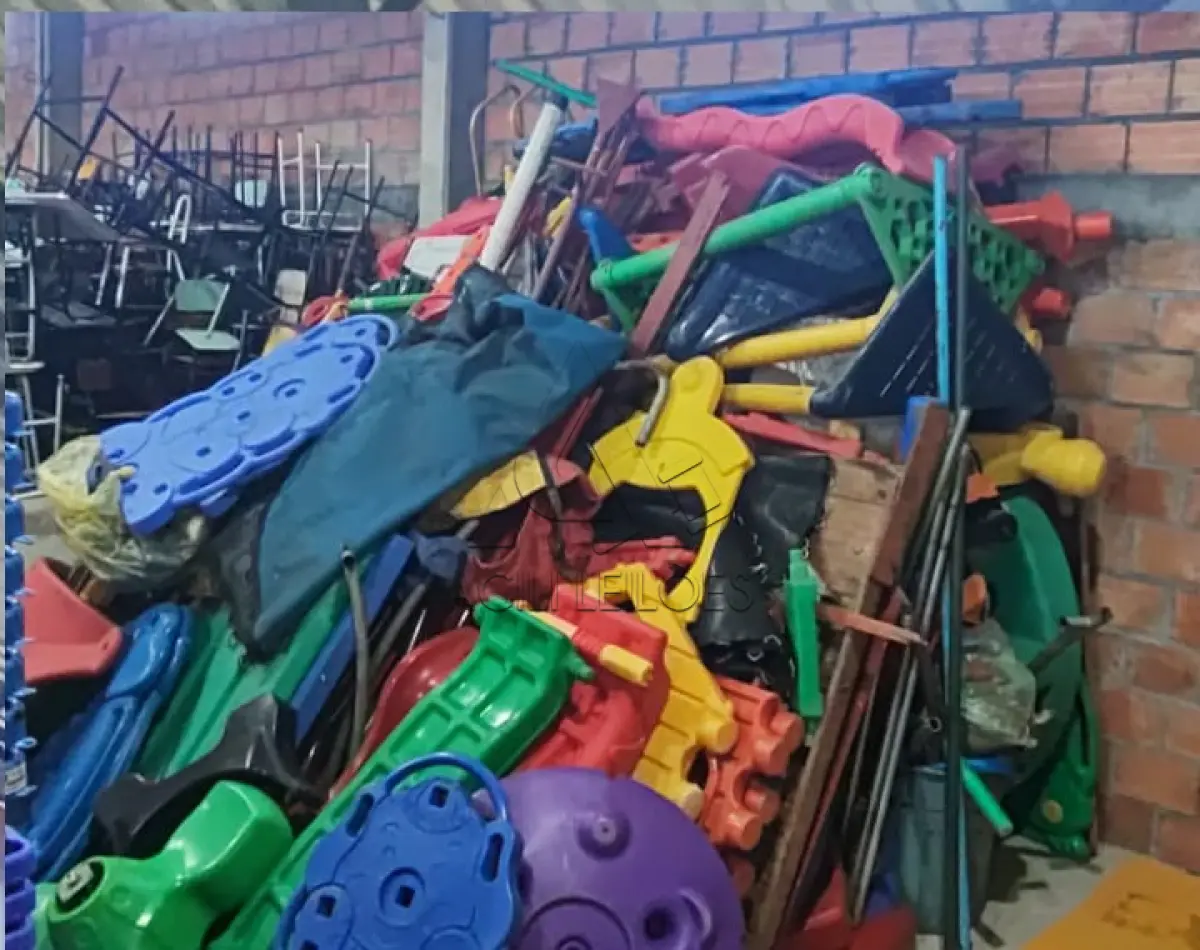 LOTE 003 - LOTE 03 - ELETRODOMÉSTICOS, CADEIRAS DIVERSAS, BRINQUEDOS DE
	PARQUE,	 	FERRAMENTAS	 	DIVERSAS,
EQUIPAMENTOS ODONTOLÓGICOS E
HOSPITALARES (DEPÓSITO DE BENS 02)