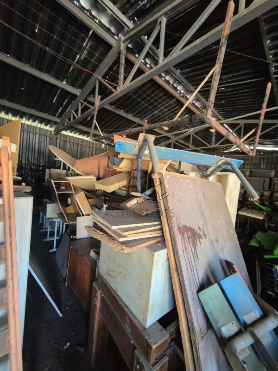 LOTE 001 - MOBILIÁRIO	 	EM	 	GERAL,	 	INFORMÁTICA, ELETRÔNICOS,
	ELETRODOMÉSTICOS,	 	EQUIPAMENTOS
ODONTOLÓGICOS E HOSPITALARES
(DEPÓSITO DE BENS 01 – CENTRAL DE BRITAGEM)