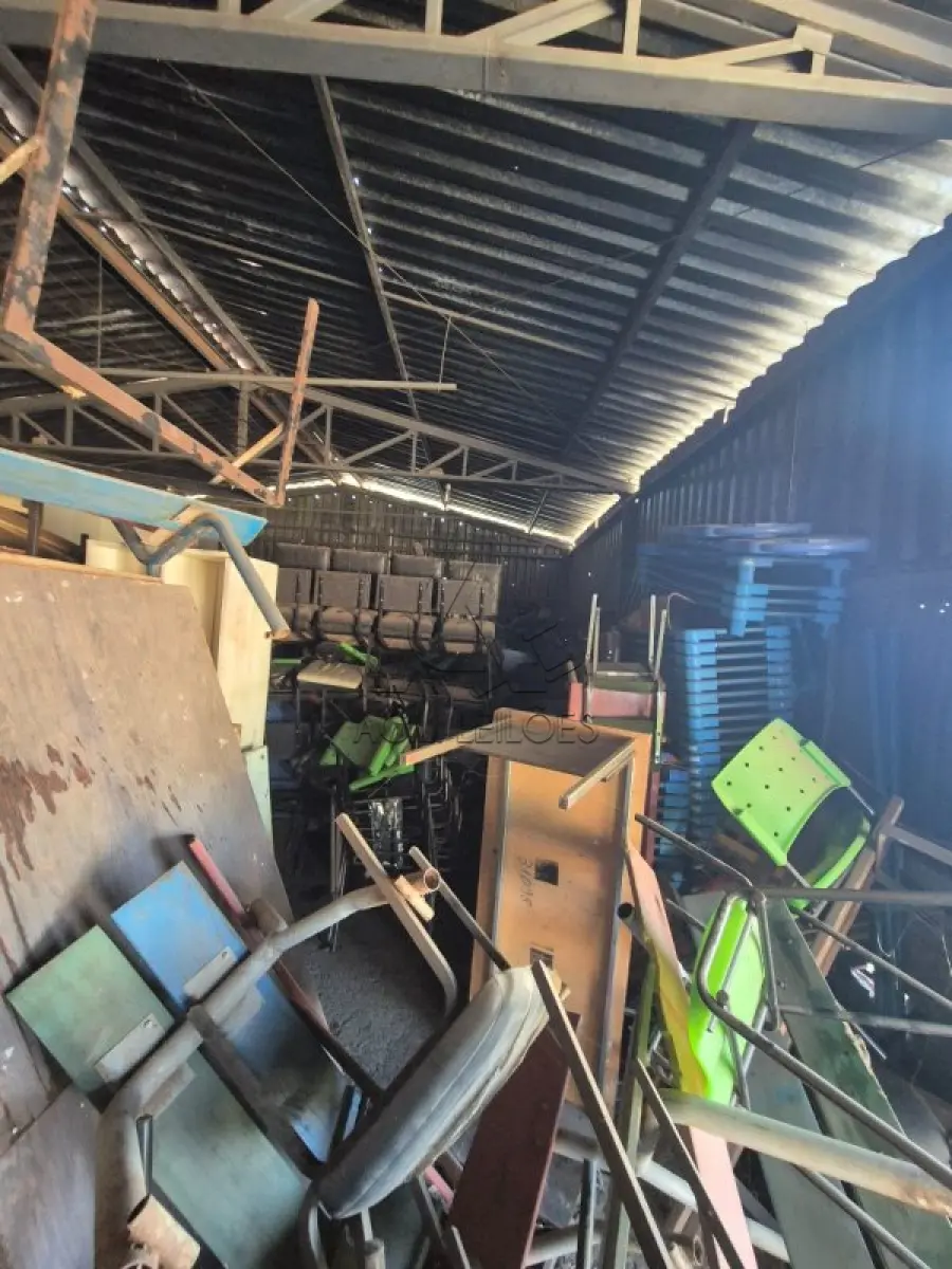 LOTE 001 - MOBILIÁRIO	 	EM	 	GERAL,	 	INFORMÁTICA, ELETRÔNICOS,
	ELETRODOMÉSTICOS,	 	EQUIPAMENTOS
ODONTOLÓGICOS E HOSPITALARES
(DEPÓSITO DE BENS 01 – CENTRAL DE BRITAGEM)