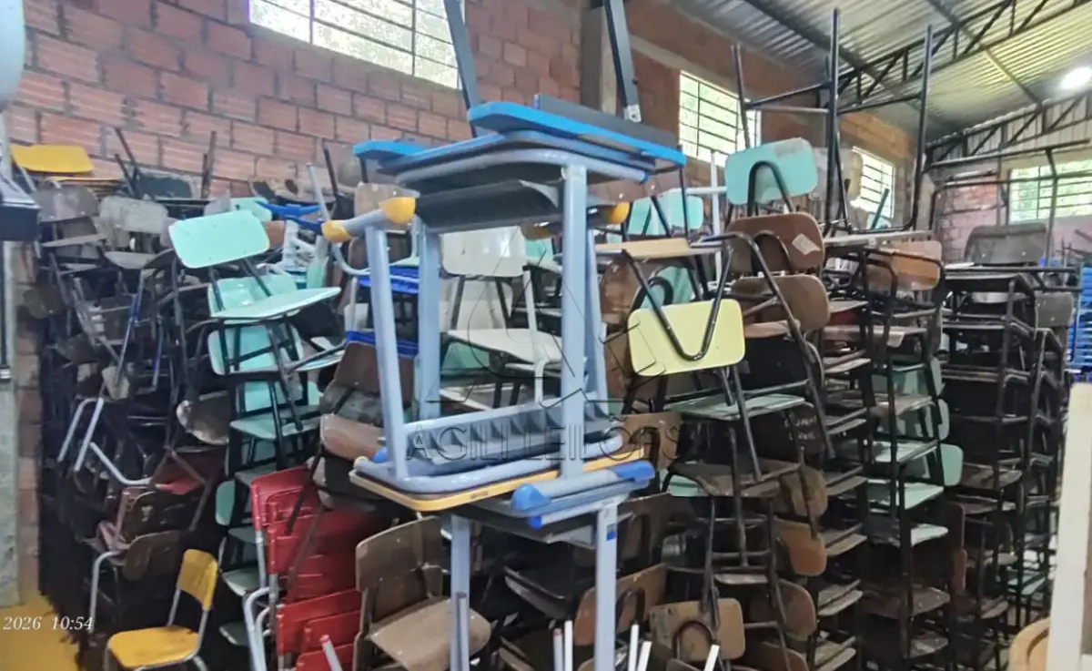 LOTE 003 - LOTE 03 - ELETRODOMÉSTICOS, CADEIRAS DIVERSAS, BRINQUEDOS DE
	PARQUE,	 	FERRAMENTAS	 	DIVERSAS,
EQUIPAMENTOS ODONTOLÓGICOS E
HOSPITALARES (DEPÓSITO DE BENS 02)