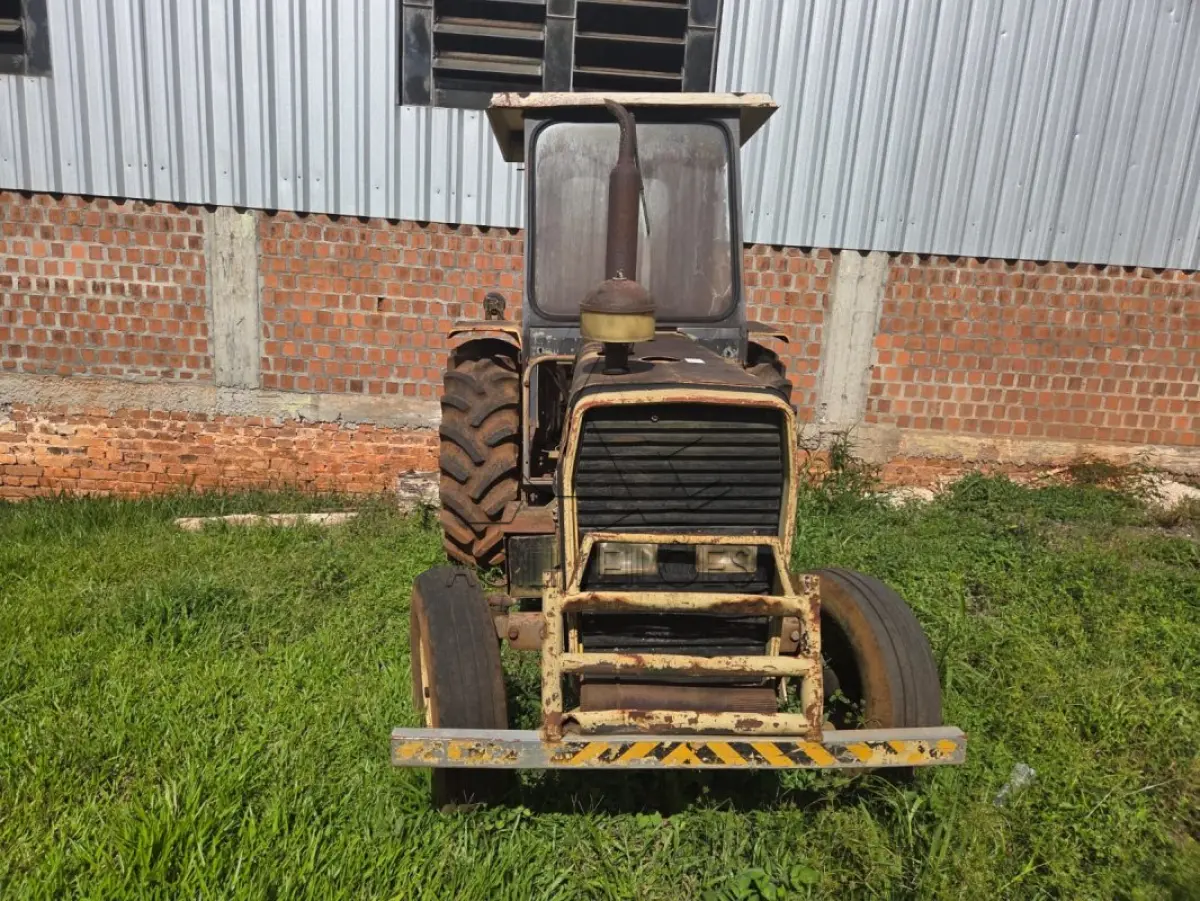 LOTE 005 - TRATOR M-31 MASSEY FERGUSON 265 AMARELO PATRIMÔNIO 36180
