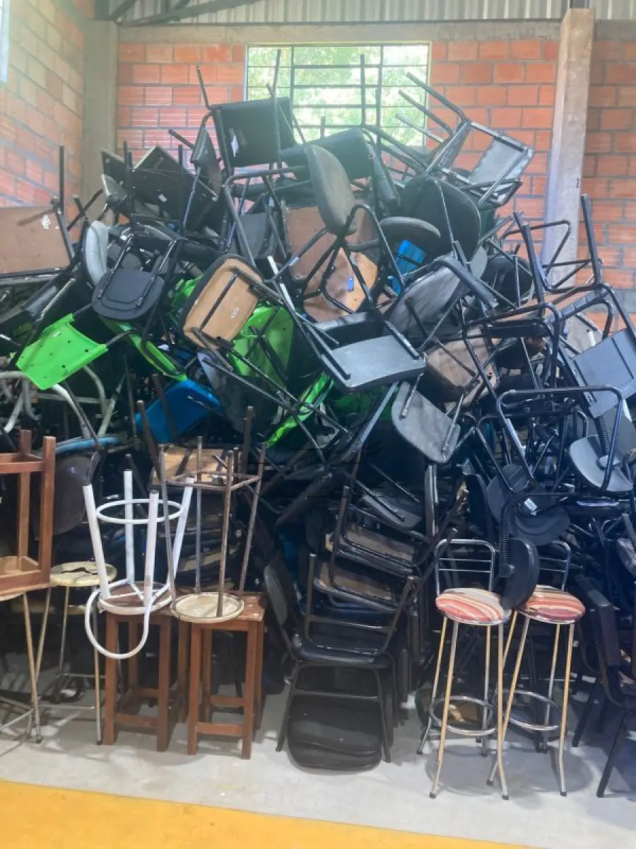 LOTE 003 - LOTE 03 - ELETRODOMÉSTICOS, CADEIRAS DIVERSAS, BRINQUEDOS DE
	PARQUE,	 	FERRAMENTAS	 	DIVERSAS,
EQUIPAMENTOS ODONTOLÓGICOS E
HOSPITALARES (DEPÓSITO DE BENS 02)