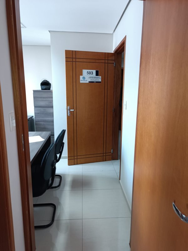 Matrícula Nº 21.737 – Registro De Imóveis Da Comarca De Três De Maio/rs Conjunto Comercial Nº 503 E Box Nº 27, Localizado No Quinto Pavimento (4º Andar) Do Edifício Comercial Centro Clínico Viva Vida,, localizado em Três De Maio - RS